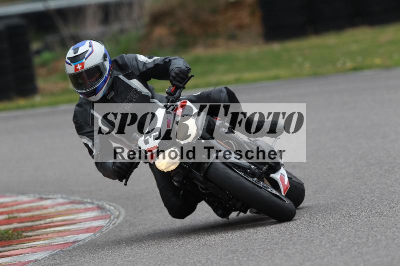 Archiv-2022/13 25.04.2022 Plüss Moto Sport ADR/Freies Fahren/3